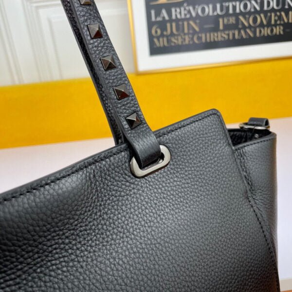 Lychee Grain Leather Rivet Triangle Lock Shopping Bag - Image 6