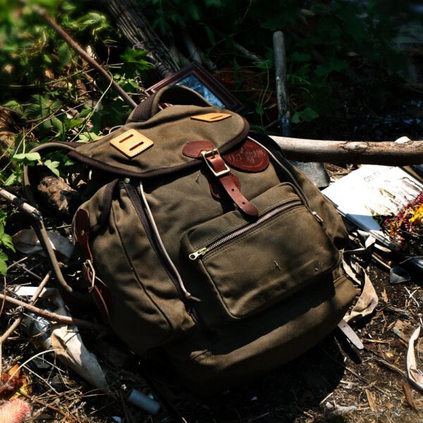 American Retro FR825 Same Heavy Oil Wax Water Repellent Canvas Outdoor Long-distance Backpack - Image 4